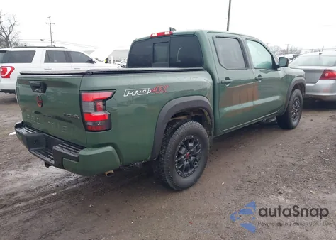 2022 Nissan Frontier Pro-4X 4X4 z USA, uszkodzony, nr VIN 1N6ED1EK1NN601483